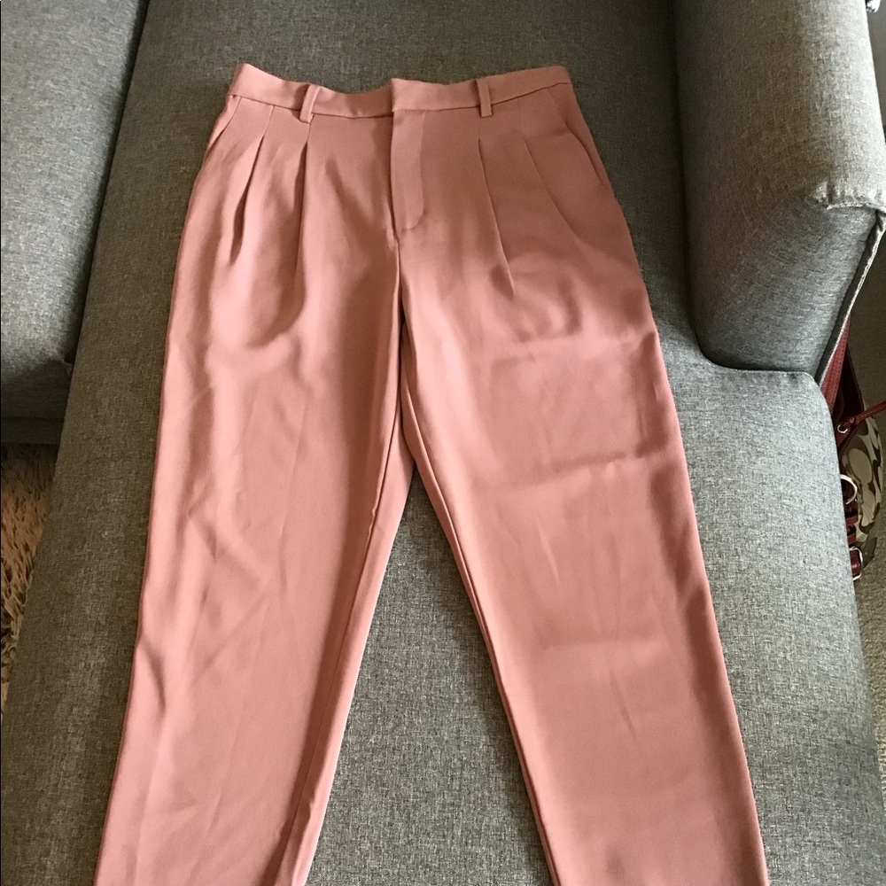 Dusty rose Uniqlo mid-ride pants
